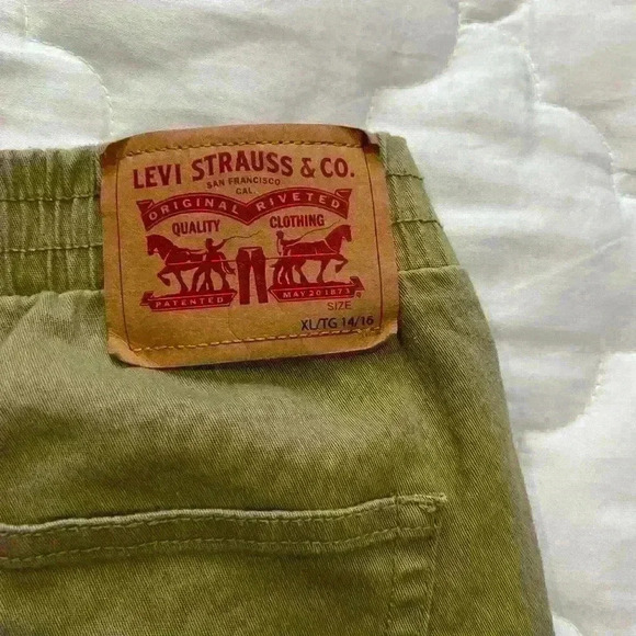 LEVIS short youth size  XL 14-16 - Picture 6 of 6